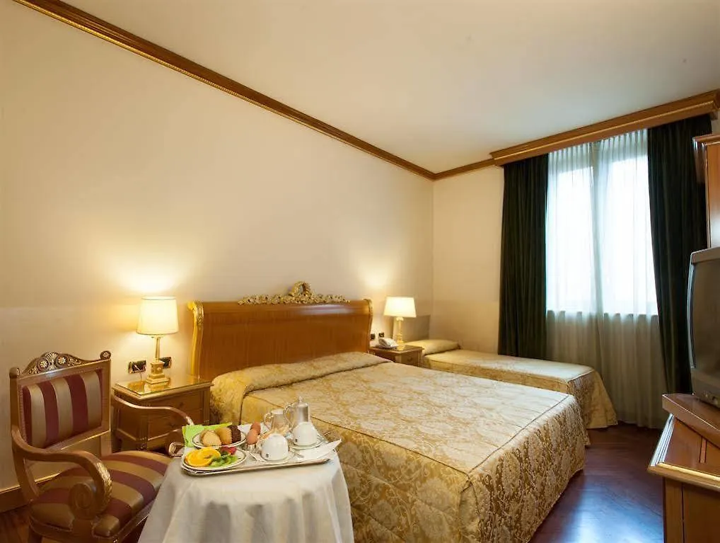 Hotel Marconi Milan 4*,